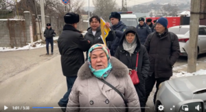 Almatı Mahkemesi Doğu Türkistan’daki akrabaları için eylem yapanlara ceza kesti