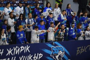 Kıta Hokey Ligi’nde, Avtomobilist Yekaterinburg ile oynanan normal sezon maçında