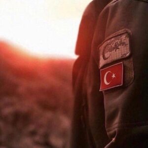 Mehmetçik PKK’lıları hendeklere gömmeye devam ediyor: 3 terörist öldürüldü