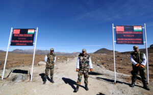 Çin ve Hindistan sınırında askerler arasında çatışmalar oldu