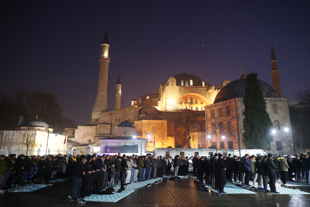 2023’ün ilk sabahı Müslümanlar Ayasofya Camii’nde buluştu