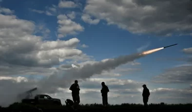 Ukrayna sınırında 4 Rus askeri uçağının düşürüldüğü iddia edildi