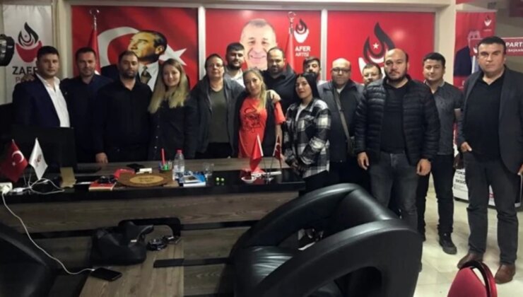 Özdağ’ın “Kılıçdaroğlu” kararının ardından Zafer Partisi’nde bir toplu istifa daha: Sinan Oğan’ın tarafında yer almayı şeref sayarız