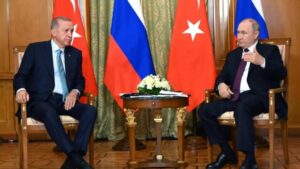 İki lider ve beraberindeki heyetler arasındaki görüşme&nbsp;1.5 saat&nbsp;sürdü.&nbsp;Kremlin Basın Dairesi’nden