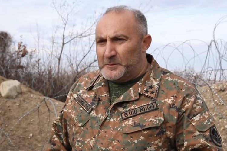 image_750x_650d17b1cbba0