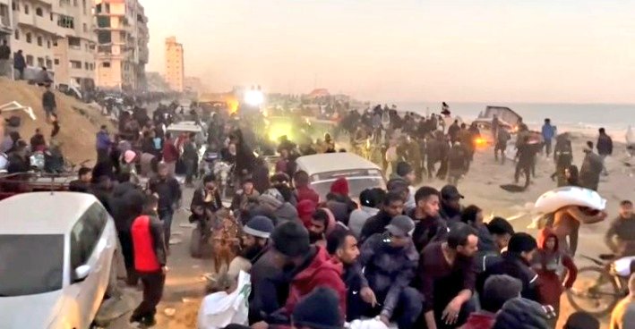 İsrail işgal güçlerinin Çarşamba gecesi Nabulsi kavşağında yardım almak için