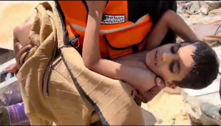 Perşembe günü sosyal medyada yayınlanan bir video, Gazze'deki sivil savunma