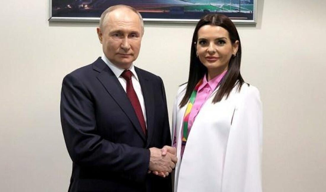 Rusya Devlet Başkanı Vladimir Putin ile bir araya gelen Gagavuzya