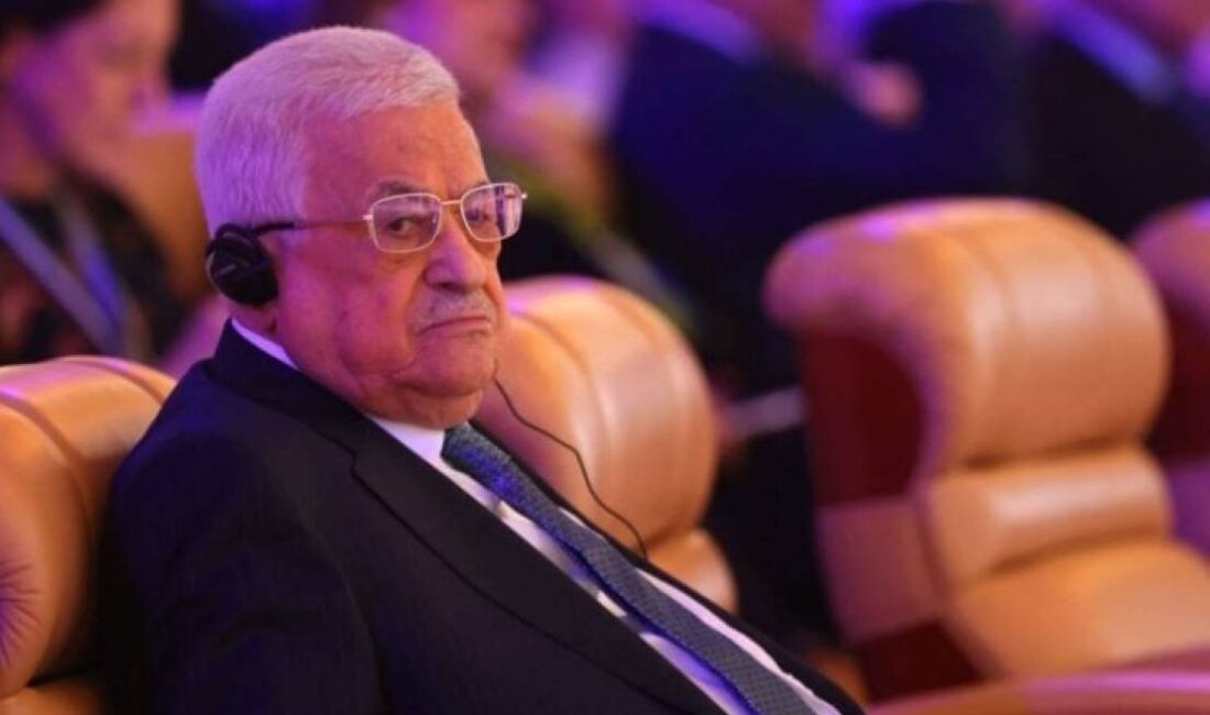 Filistin'in işbirlikçi Devlet Başkanı Mahmud Abbas'ın Riyad'da düzenlenen Dünya Ekonomik
