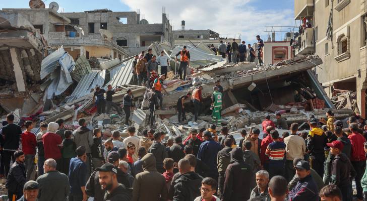 İşgalci israil Gazze Şeridi'nde yaşamın her alanına yönelik saldırılarını dört