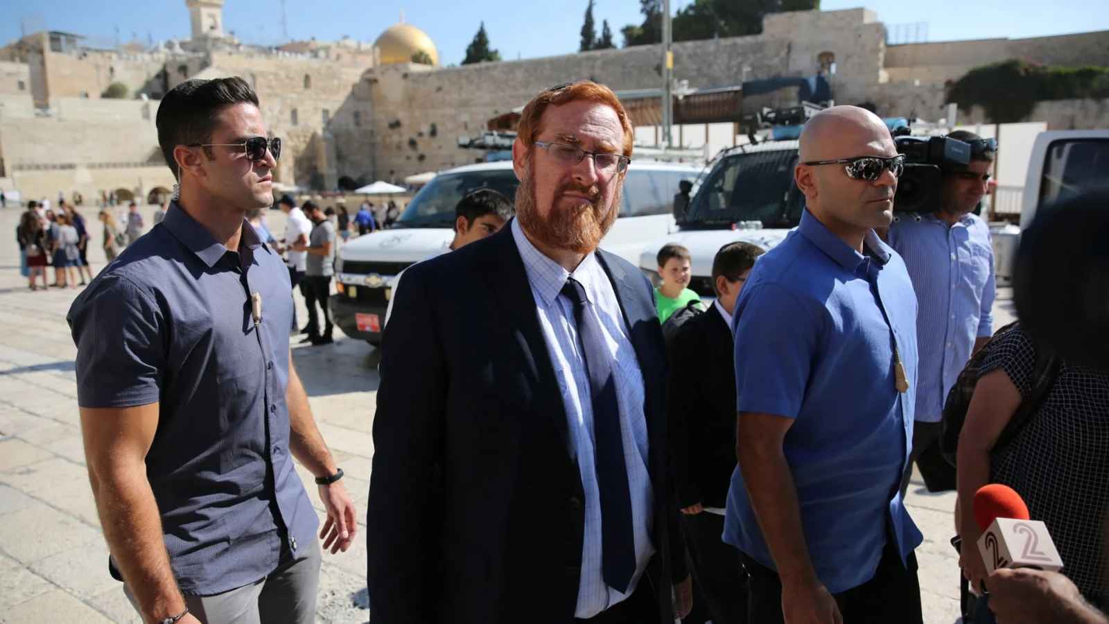 b51dd312-3114-417d-8ed0-ad959513272e