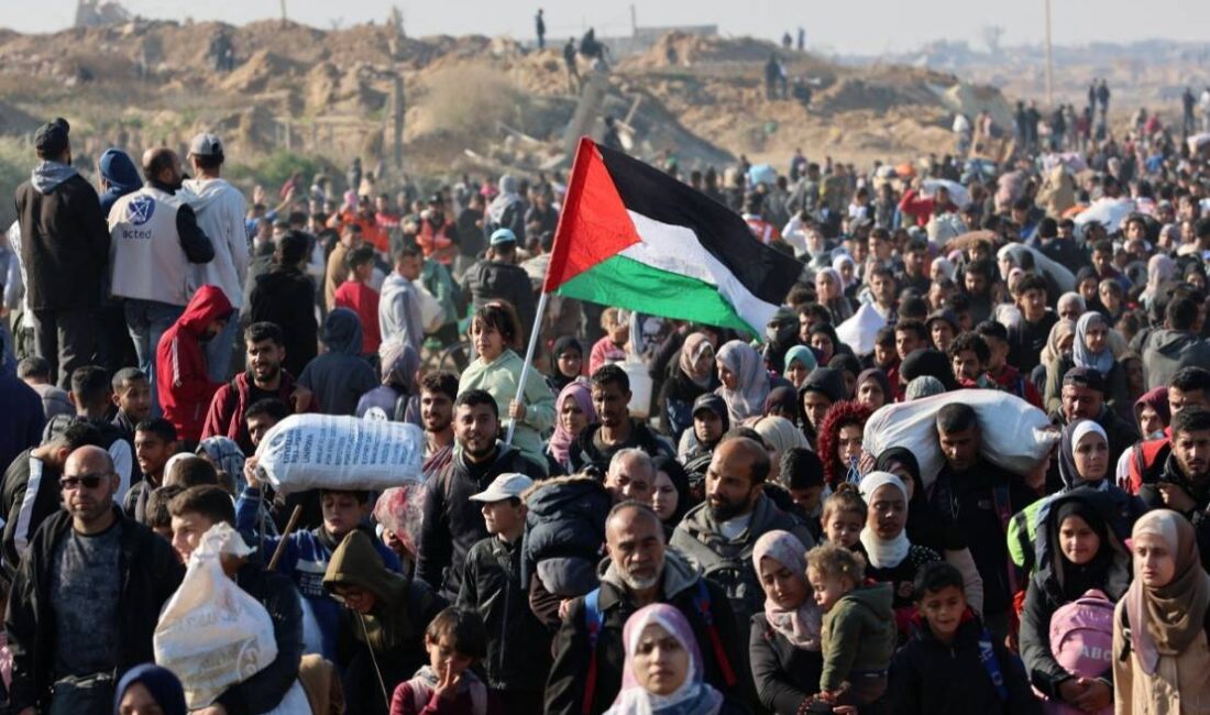 İşgalci israil hükümeti Gazze Şehri'ni işgal planını açıklarken ve yerinden