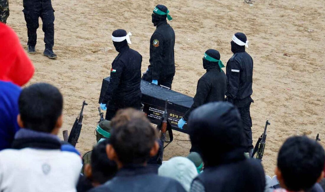 İbrani medyası: El-Kassam tarafından teslim edilen üç cesedin kimlikleri tespit edildi, aralarında bir albay da var Pazartesi sabahı, İbranice gazete Ma'ariv, El-Kassam Tugayları tarafından yakın zamanda