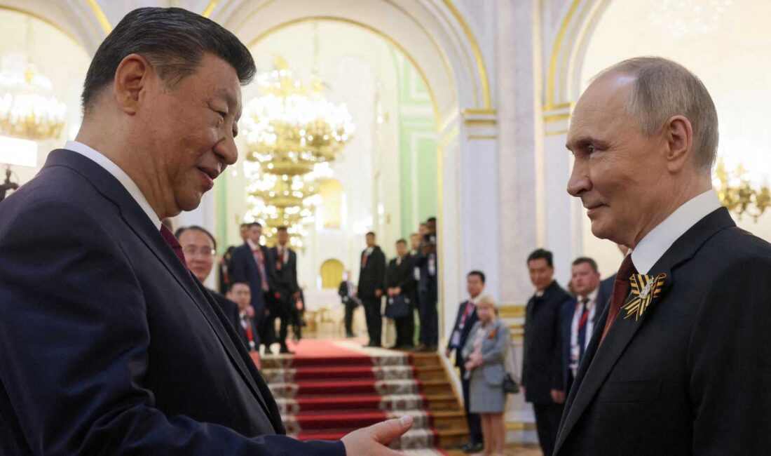 Pekin'deki son askeri geçit töreni sırasında, Rusya Diktatörü Vladimir Putin