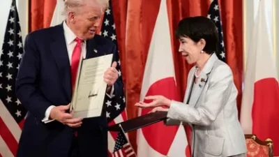 İki kaynak, ABD Başkanı Donald Trump'ın, Pekin ile ticaret savaşında