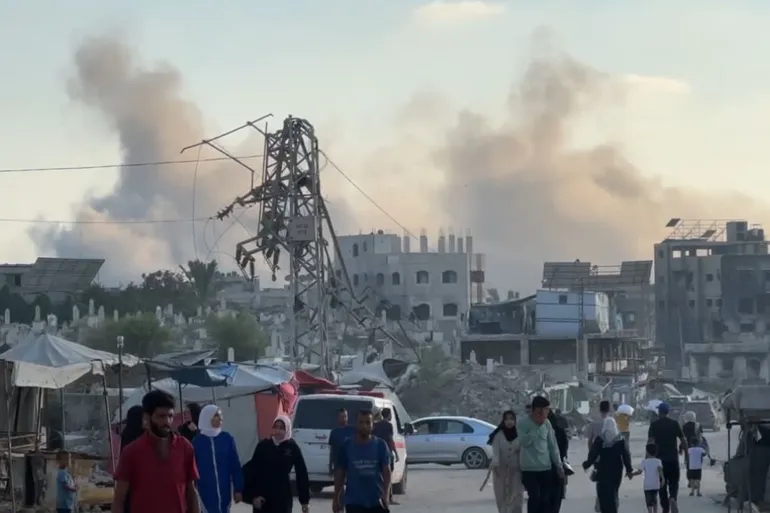 Bu sabah Gazze’nin çeşitli bölgelerine işgalci israil saldırıları Perşembe günü şafak vakti, işgalci israil güçleri Gazze Şeridi'nin çeşitli