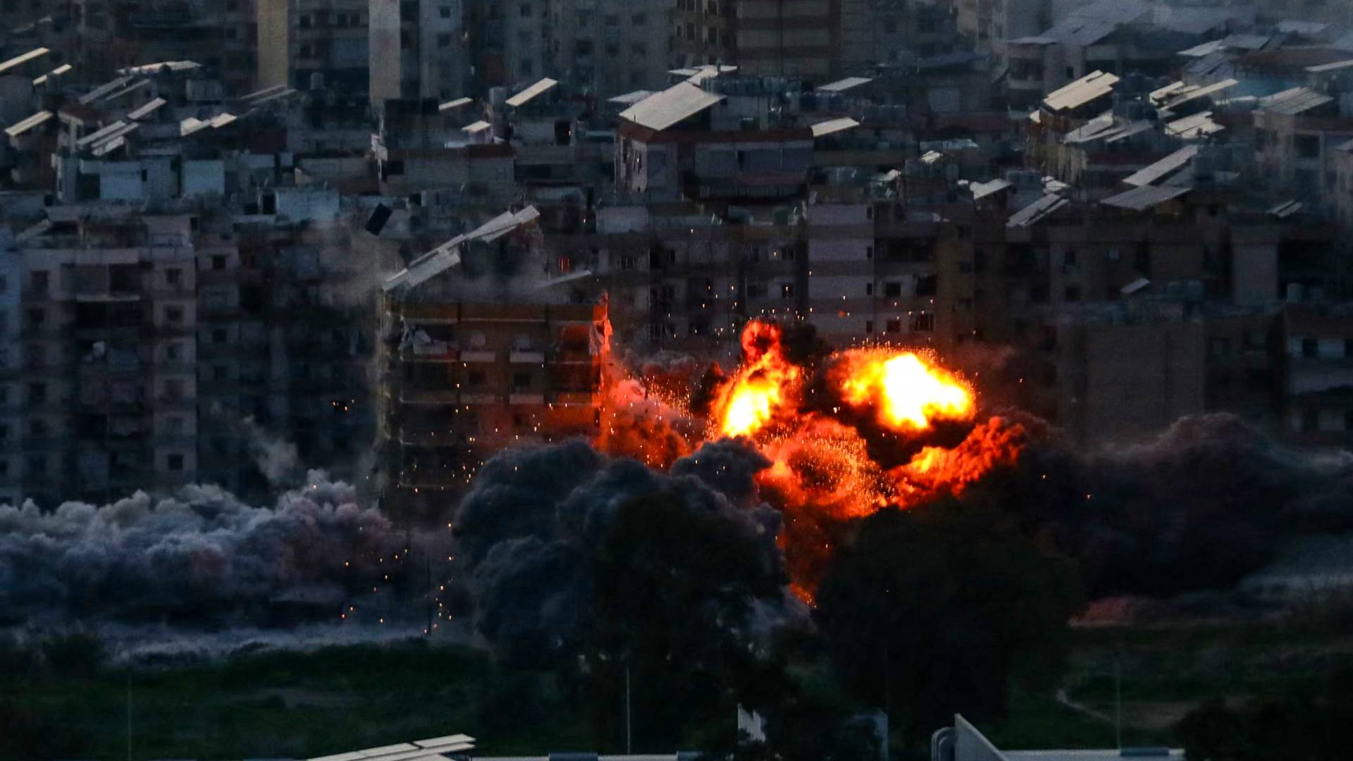 Lübnan Sağlık Bakanlığı, işgal ordusunun Lübnan'ın doğusundaki şehirlere düzenlediği baskınlarda