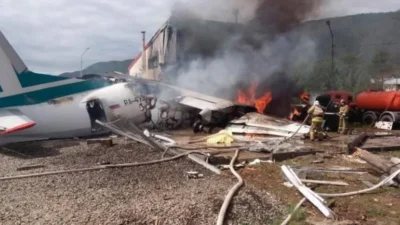 Kırım Yarımadası üzerinde bir Rus askeri uçağının düşmesi sonucu 29