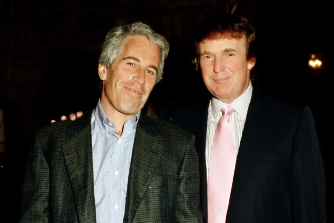 Trump, çocuk tacizcisi Epstein ile olan ilişkisini yazan gazeteye  dava açıyor