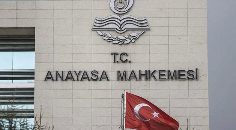 Süresiz Nafaka Zulmü Bitti: Anayasa Mahkemesi kararı iptal etti